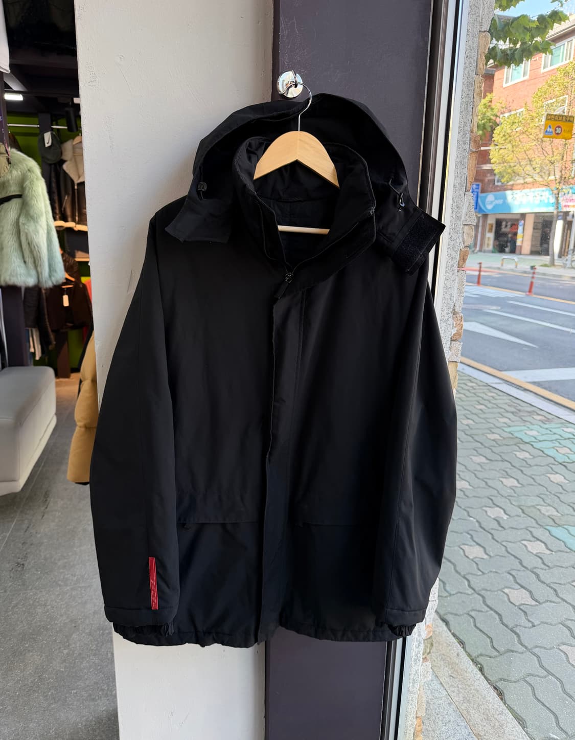 50/ 프라다 스포츠 레드탭 고어텍스 패딩자켓 상품이미지2