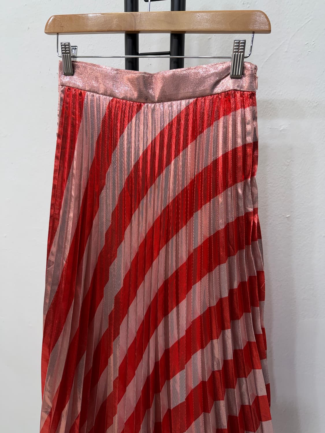 새제품) 오프화이트 정품 플리츠 주름 스커트 40 상품이미지3