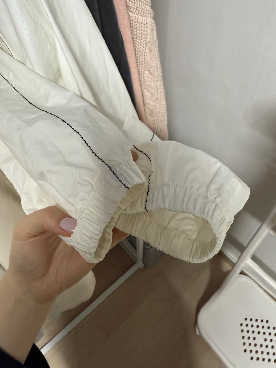 마뗑킴 크롭 후디 코팅 점퍼 아이보리 상품이미지2