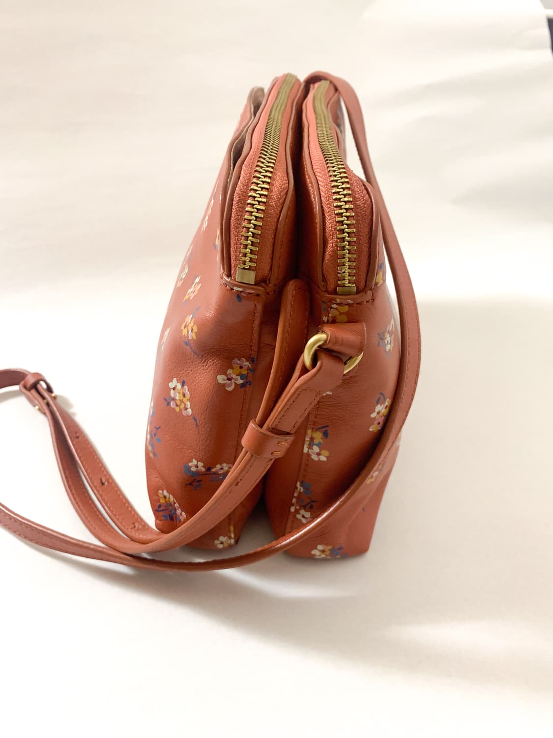 캐스키드슨 플라워 가죽 숄더백 상품이미지6