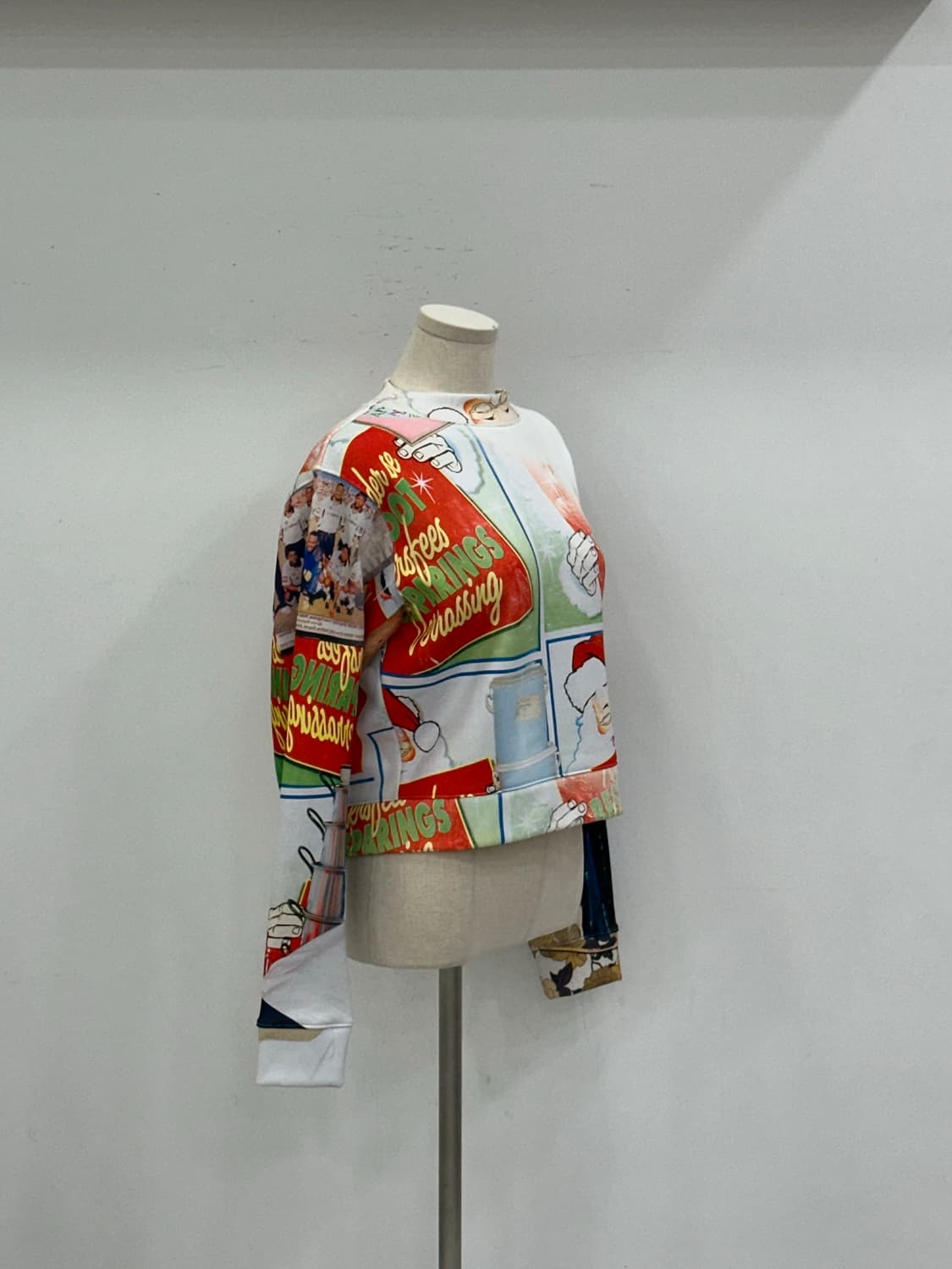 아크네 여성 맨투맨 상품이미지2