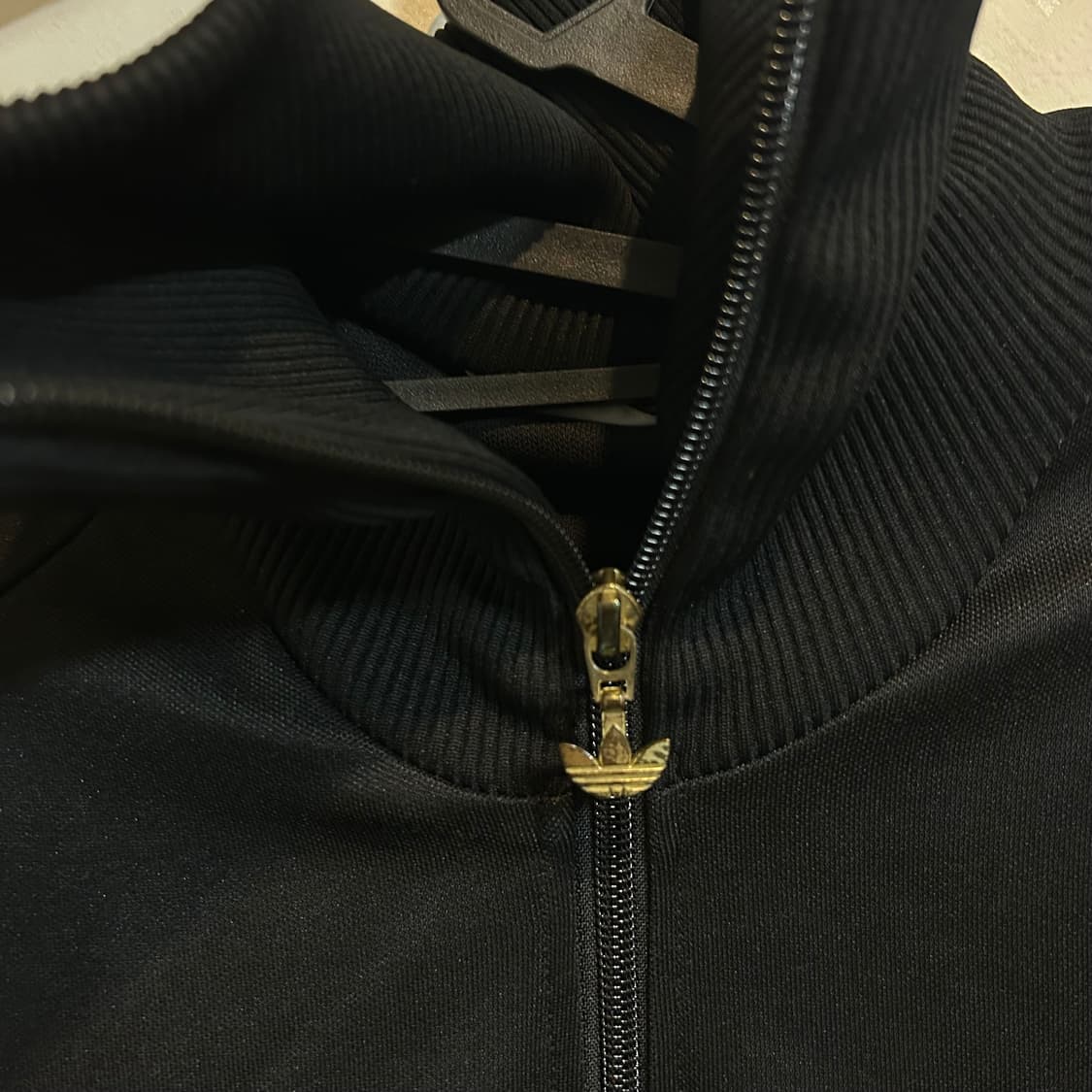 아디다스 파이어버드 빅로고 글리터 딱붙 져지 검골 골드 85  상품이미지7