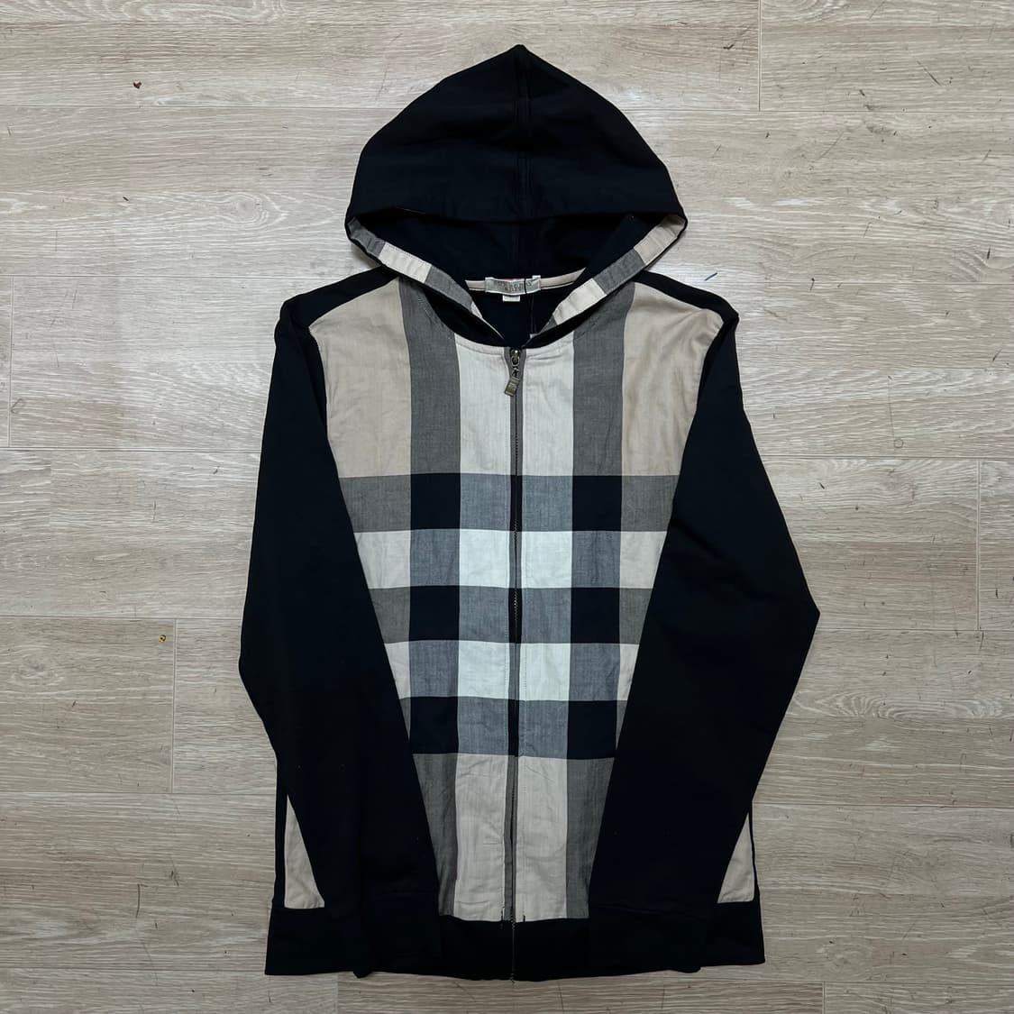 버버리 브릿 여성 노바체크 배색 슬림핏 후드집업 자켓 [블랙] L/100 상품이미지1