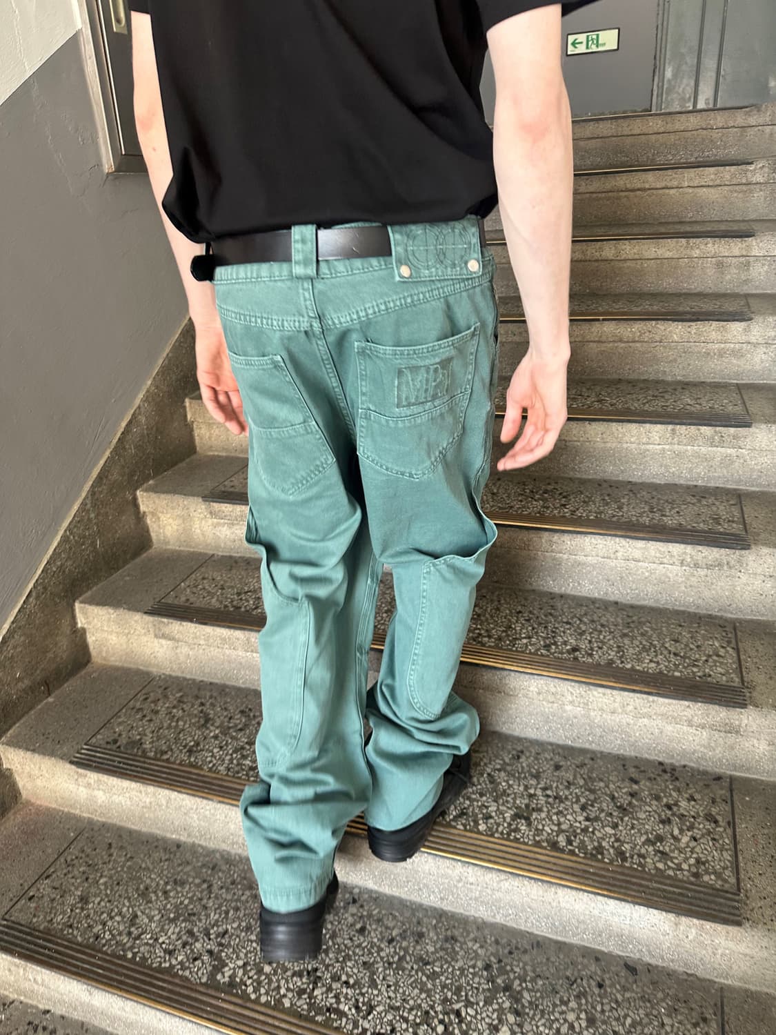(새상품) 플라스틱 프로덕트 CALF POCKET PANTS M사이즈 상품이미지2