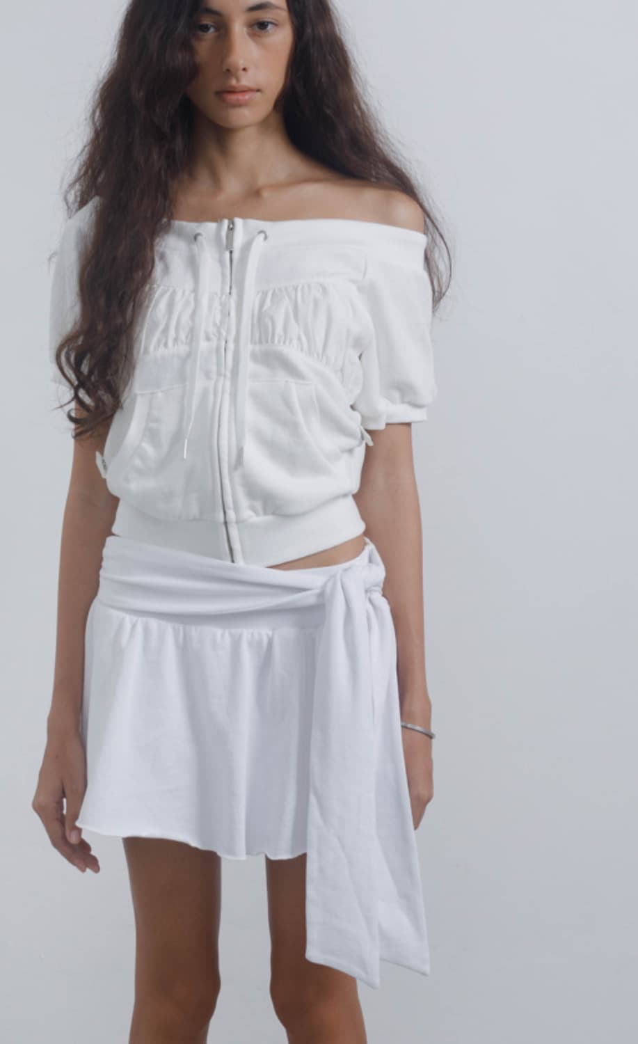 웻태그 오프숄더 OFF SHOULDER SHIRRING HALF ZIP 상품이미지2