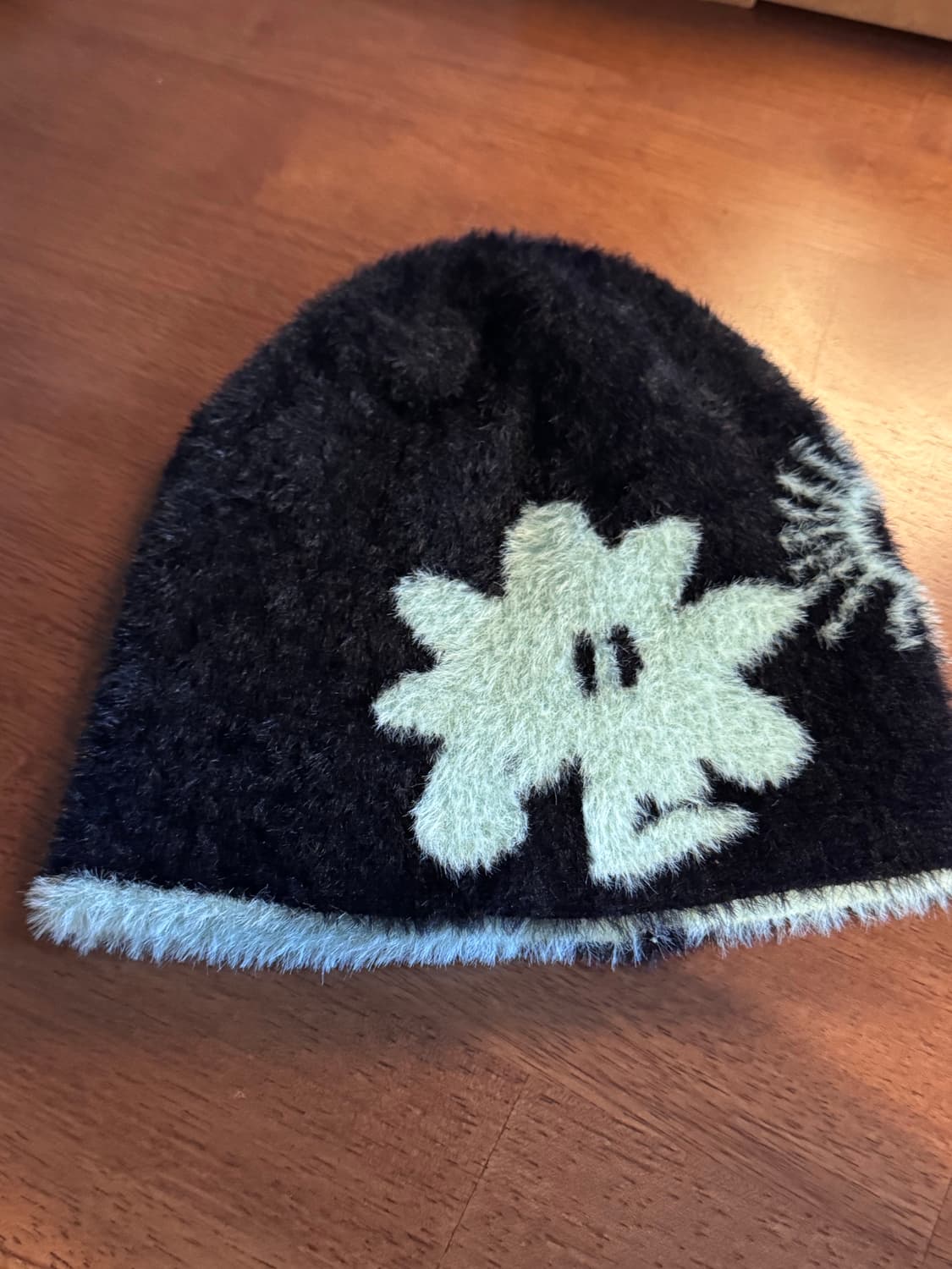 썬러브 비니 블랙 Cali Shaggy Beanie Black 상품이미지2