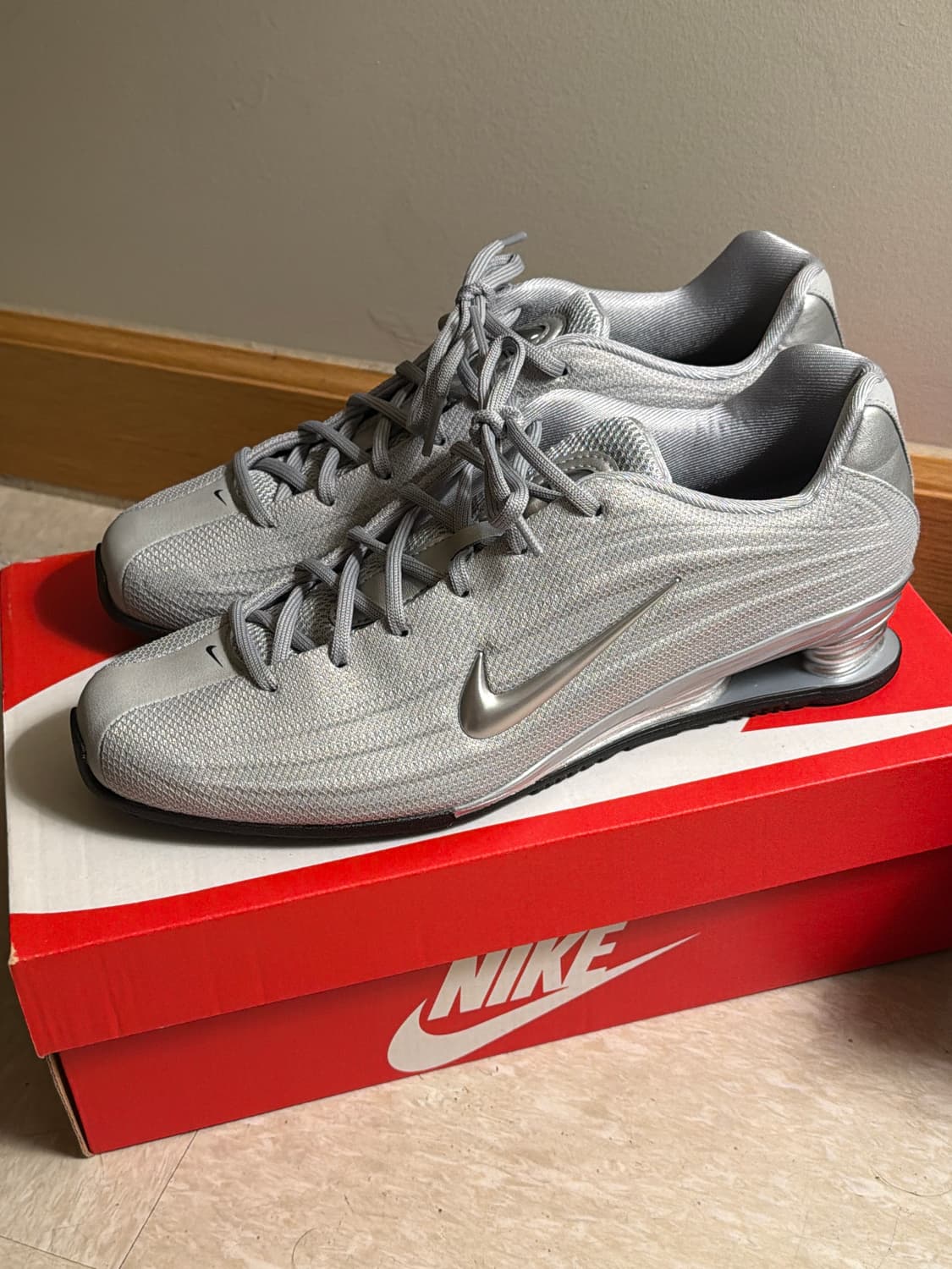 나이키 샥스 Z 270 실버 새상품 상품이미지1