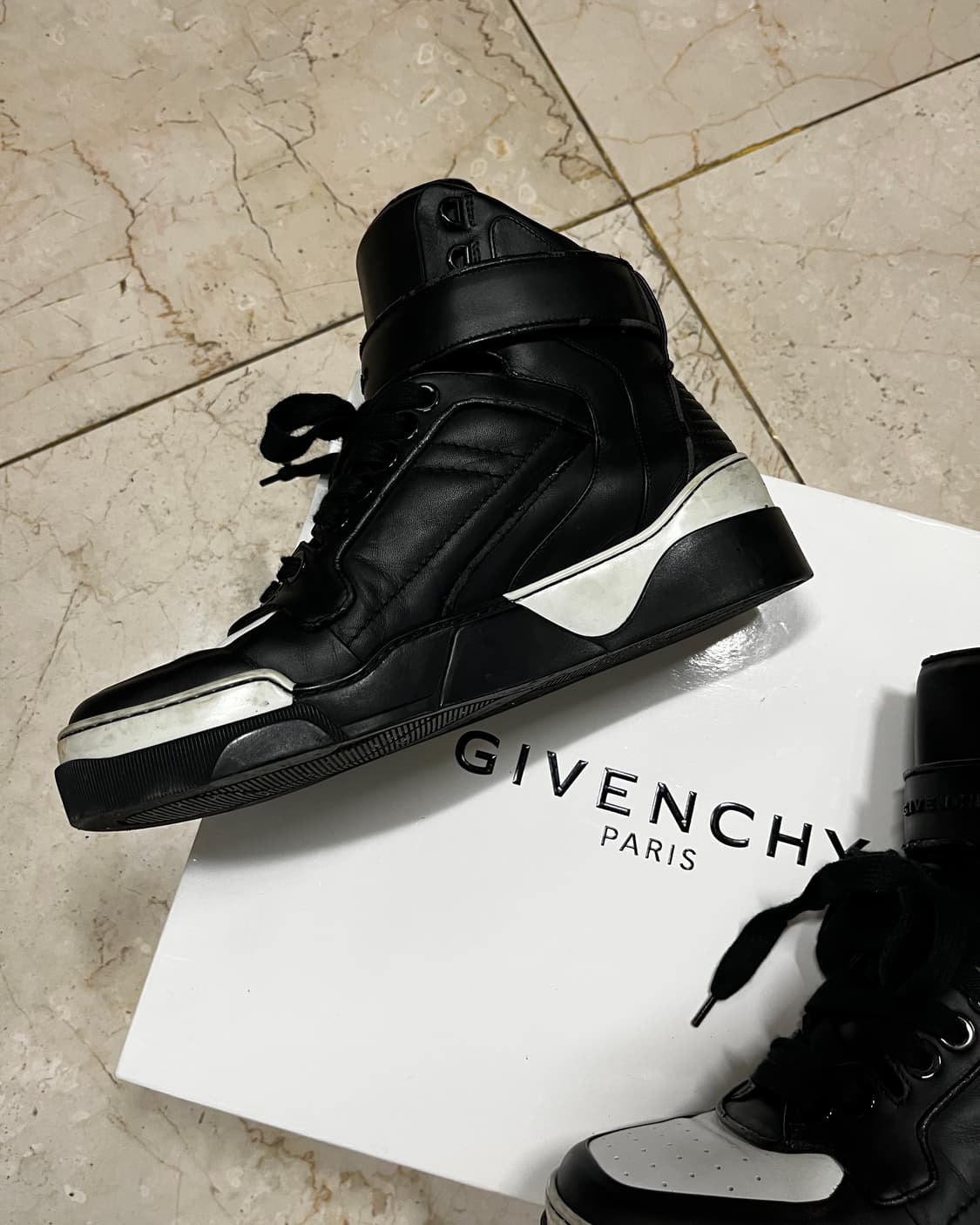 지방시 타이슨 상품이미지3