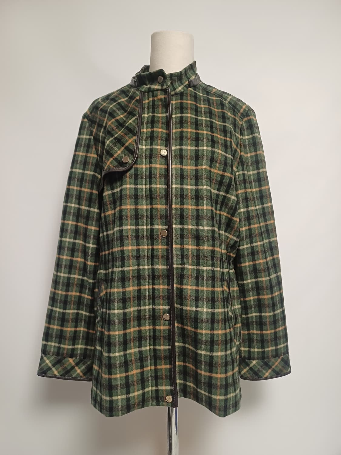 닥스 캐시미어 혼방 누빔 자켓 (가죽상태 최상/여성77) 상품이미지1