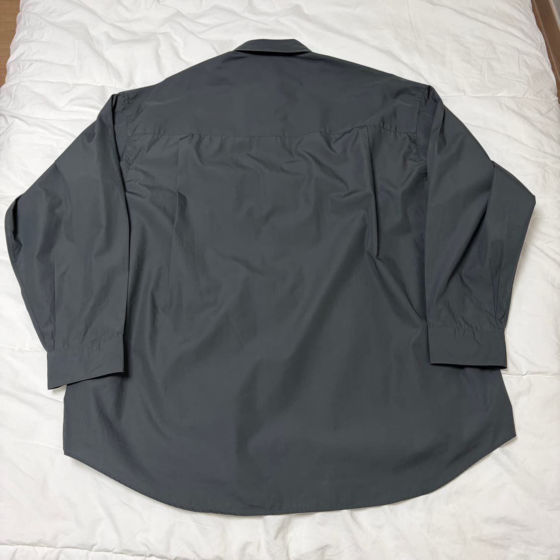 그라프페이퍼 오버사이즈드 레귤러 칼라 셔츠 C.GRAY 1사이즈 상품이미지3