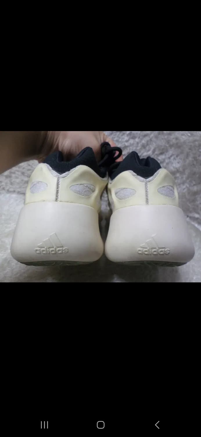 아디다스 이지부스트 700 아자엘  상품이미지3