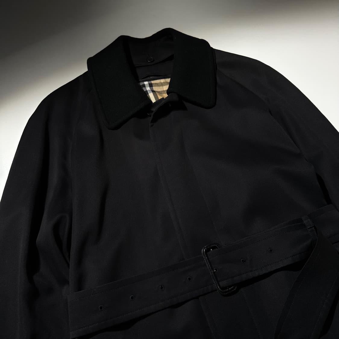 버버리 울카라 로브 싱글 트렌치 코트 블랙 상품이미지4