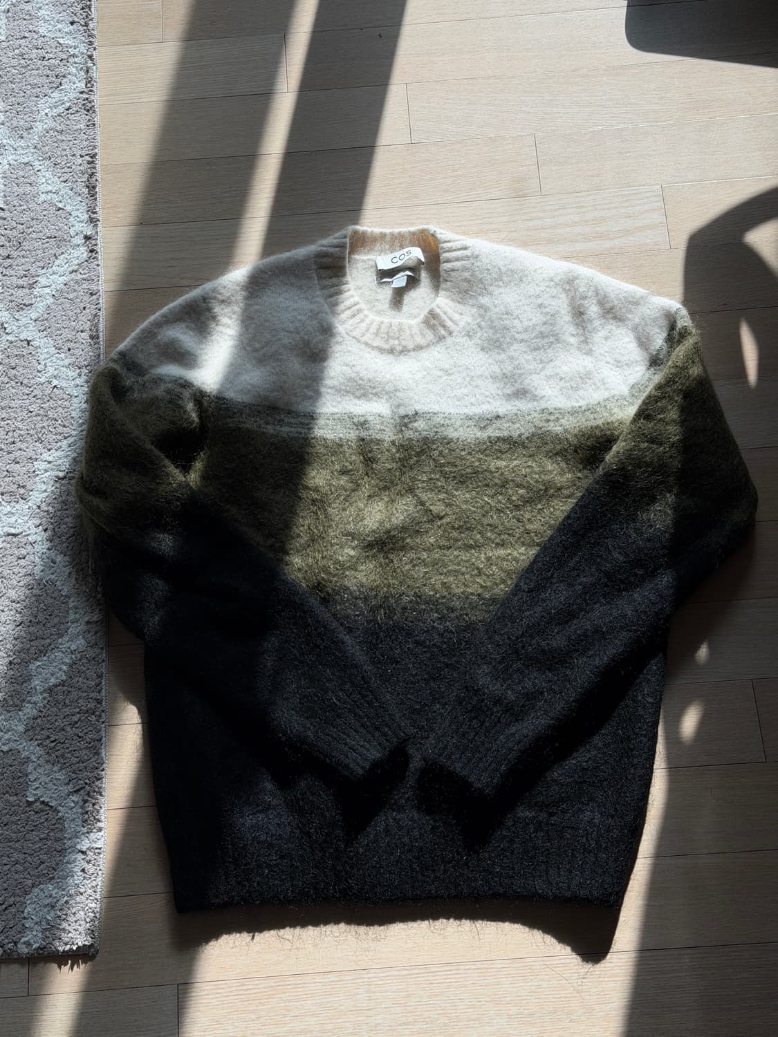 COS 니트 상품이미지1