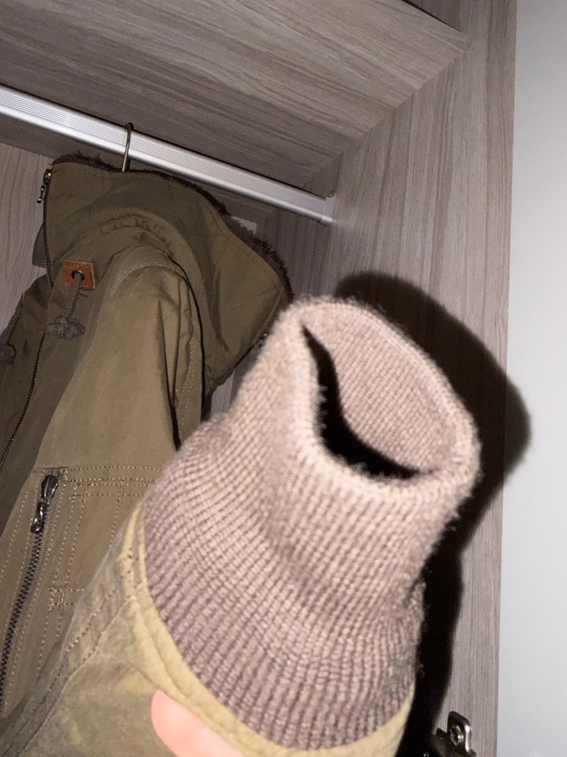 어태치먼트 하이넥 후드자켓 상품이미지4