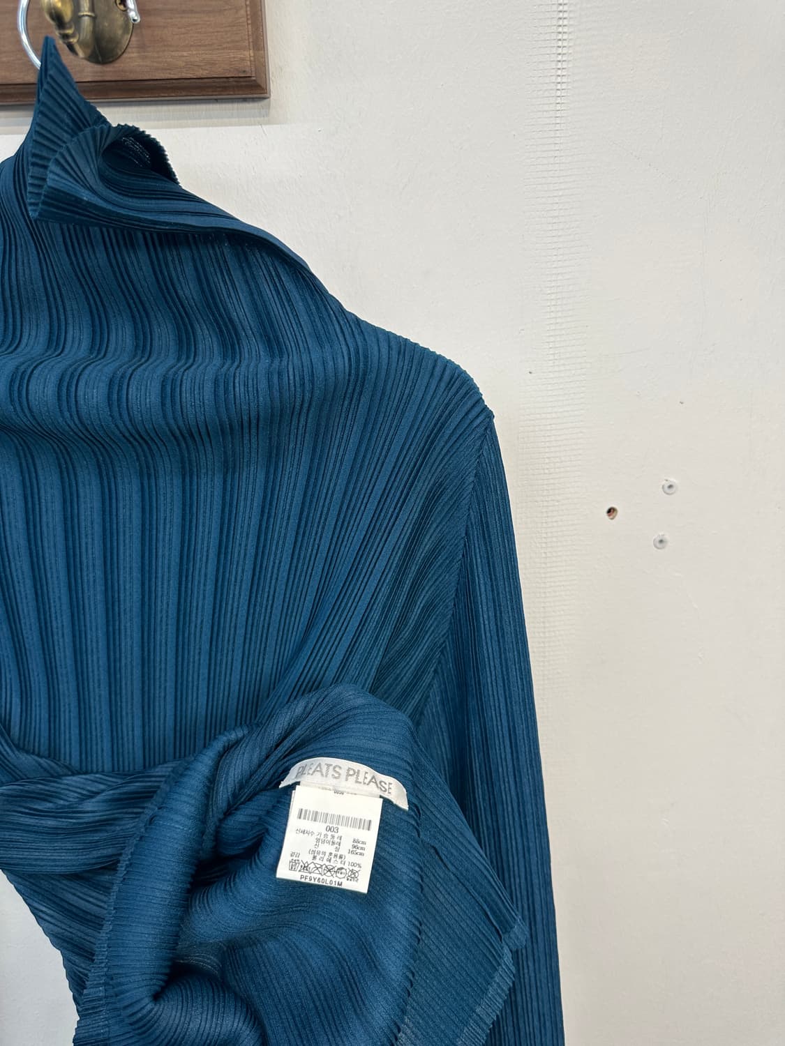 플리츠 플리즈 이세이 미야케  루즈 하이넥 롱슬리브 3 상품이미지1