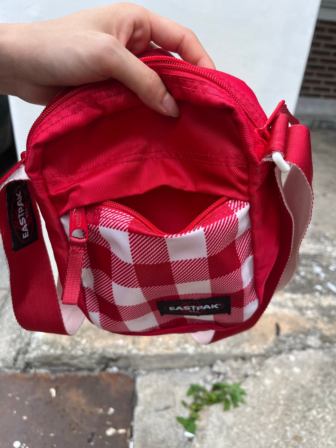 이스트팩 EASTPAK 크로스백 상품이미지5