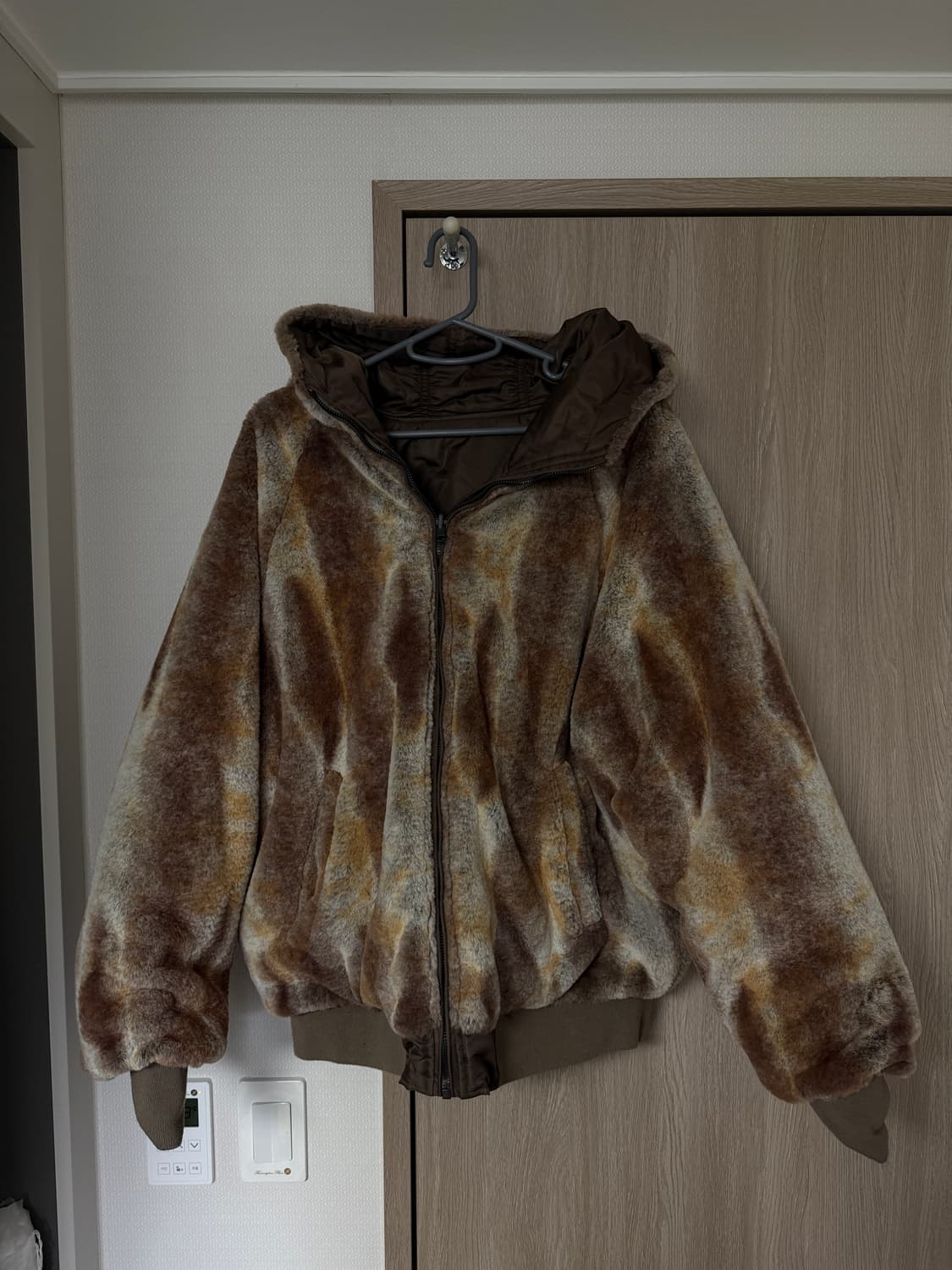 YESEYESEE Reversible Fur Flight Jacket 상품이미지5