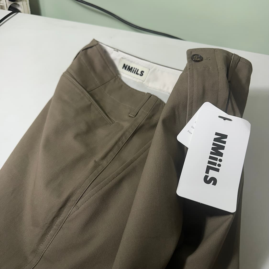 택달린새것 M-L NMiiLS 카키브라운 와이드테이퍼드 구르카팬츠 상품이미지1