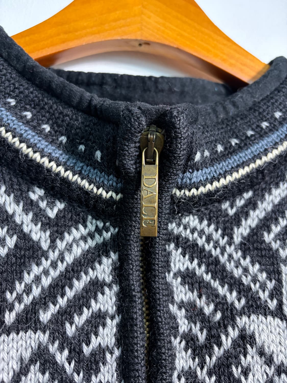 [m] Dale of norway 데일오브노르웨이 울 100% 니트집업 상품이미지5