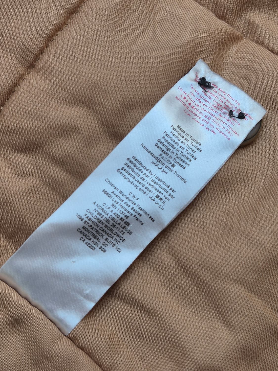 끌로에 여아 코트 14사이즈 판매합니다. 깃털 부분 퍼 재질 포인트로 고 상품이미지6