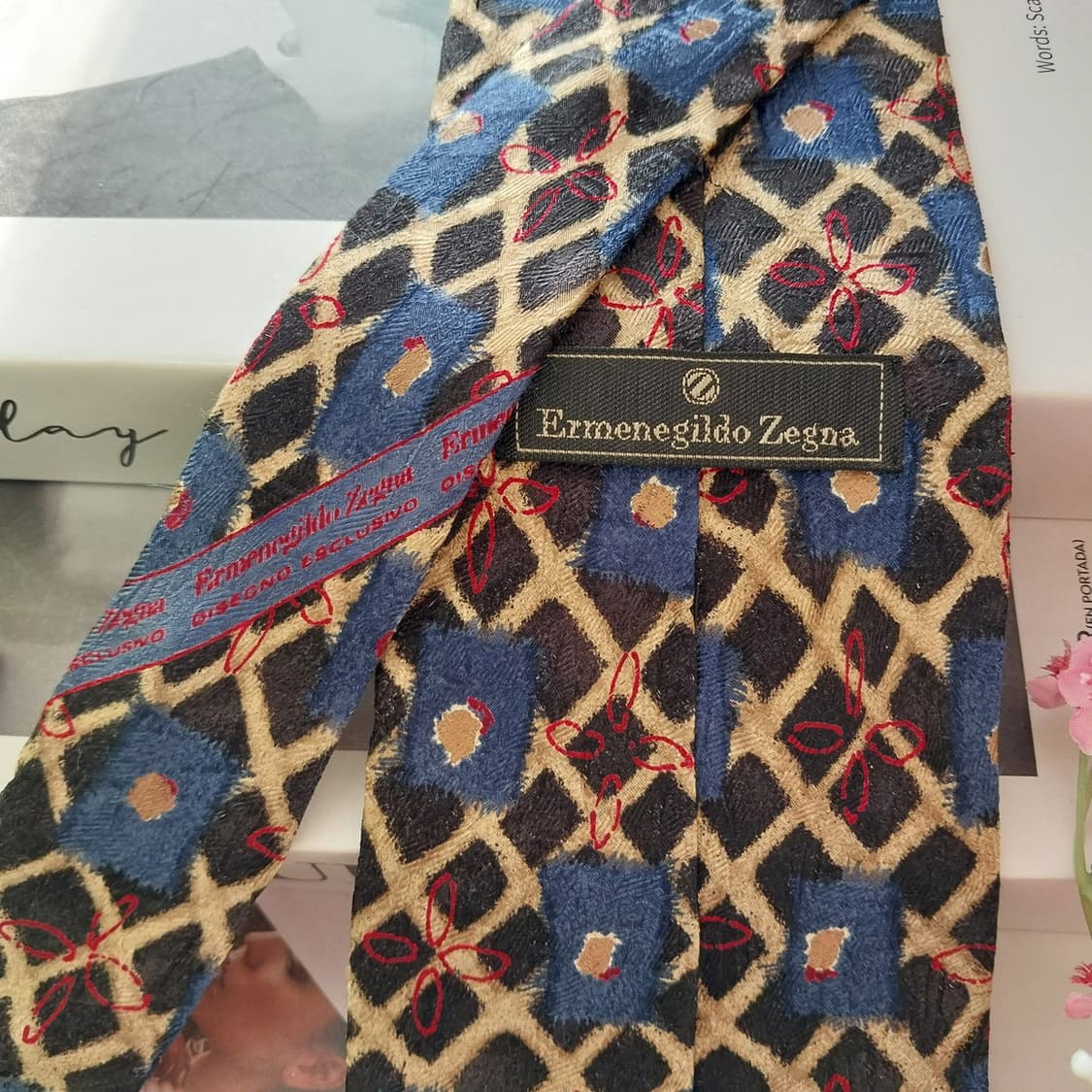 에르메네질도 제냐 실크 아트 패턴 넥타이 9.5cm A+등급 K1506
 상품이미지7