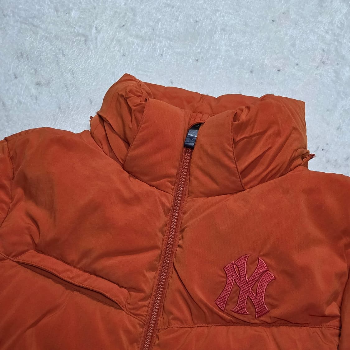 MLB 엠엘비 뉴욕 양키스 덕다운 오렌지 패딩 상품이미지2