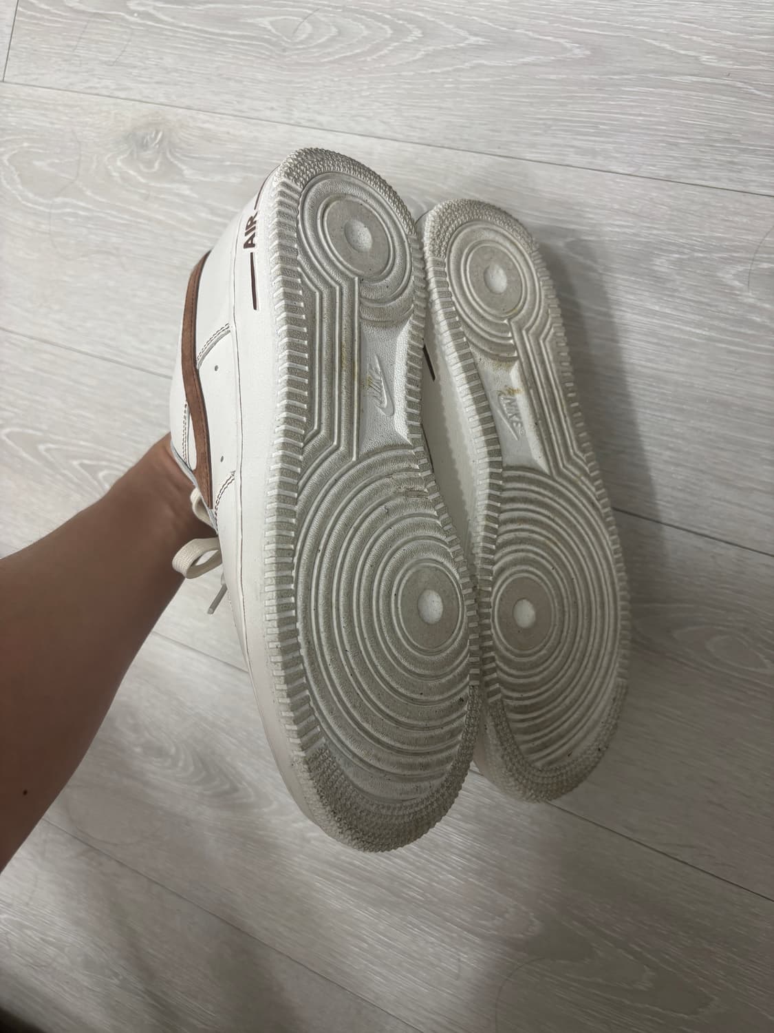 에어포스 1 07 새들브라운 (260) 판매 상품이미지4