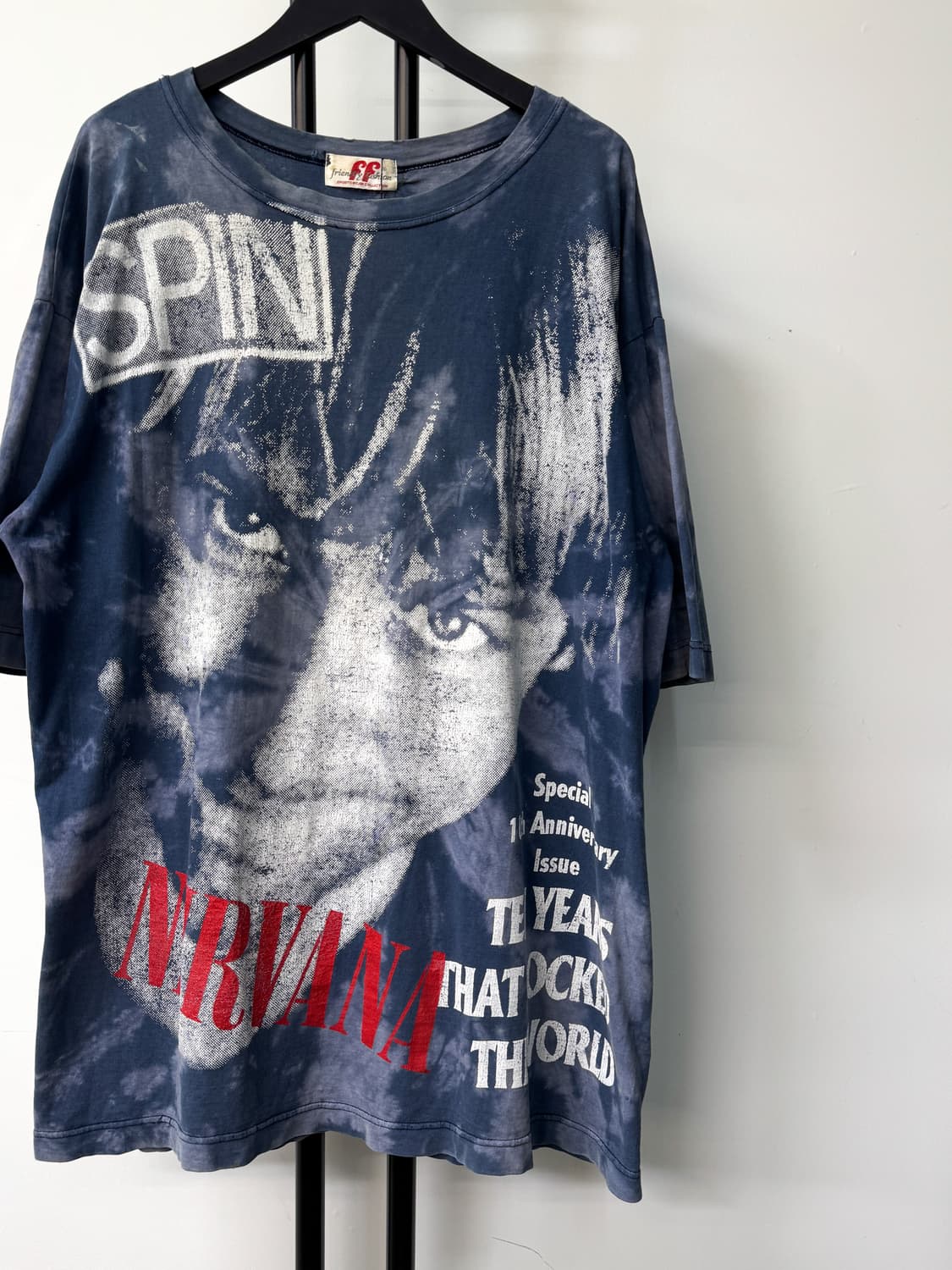 프렌들리 바이 패션 너바나 올 오버 프린트 티셔츠 상품이미지2