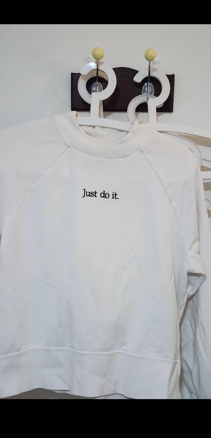 나이키 화이트 크롭 맨투맨 M 상품이미지2