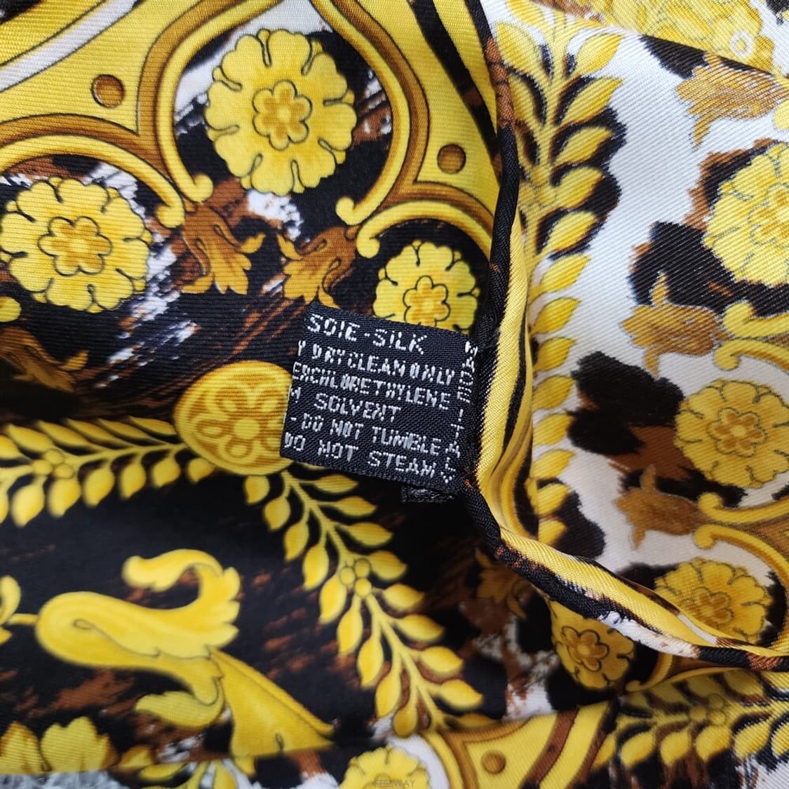 베르사체 실크 스카프 상품이미지7