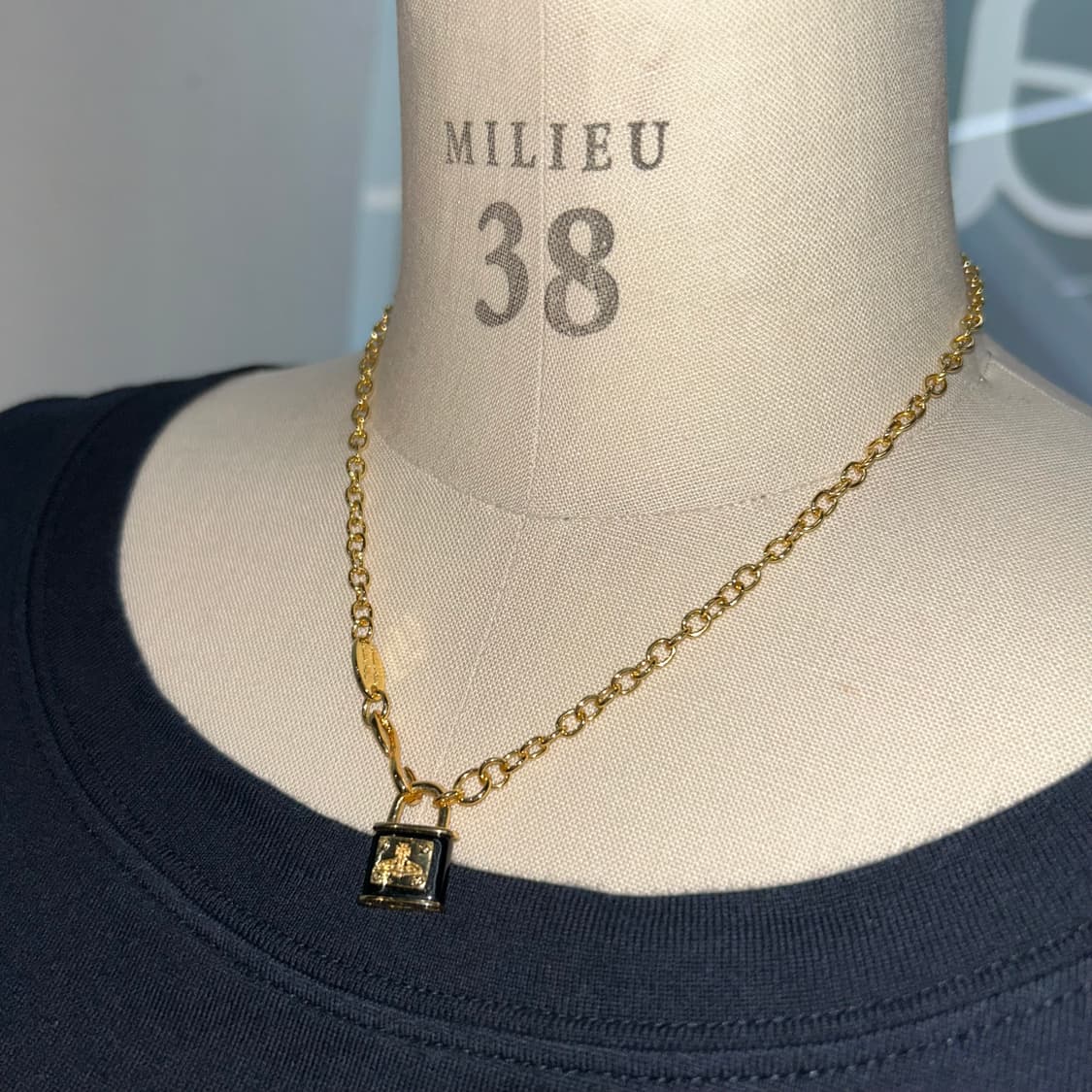 VivienneWestwood Black Lock Neckless 상품이미지2
