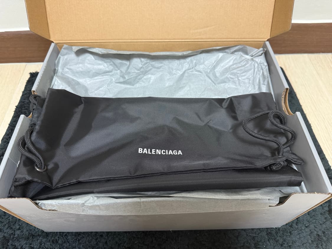 42) 발렌시아가 서킷 에그쉘 베이지 상품이미지9