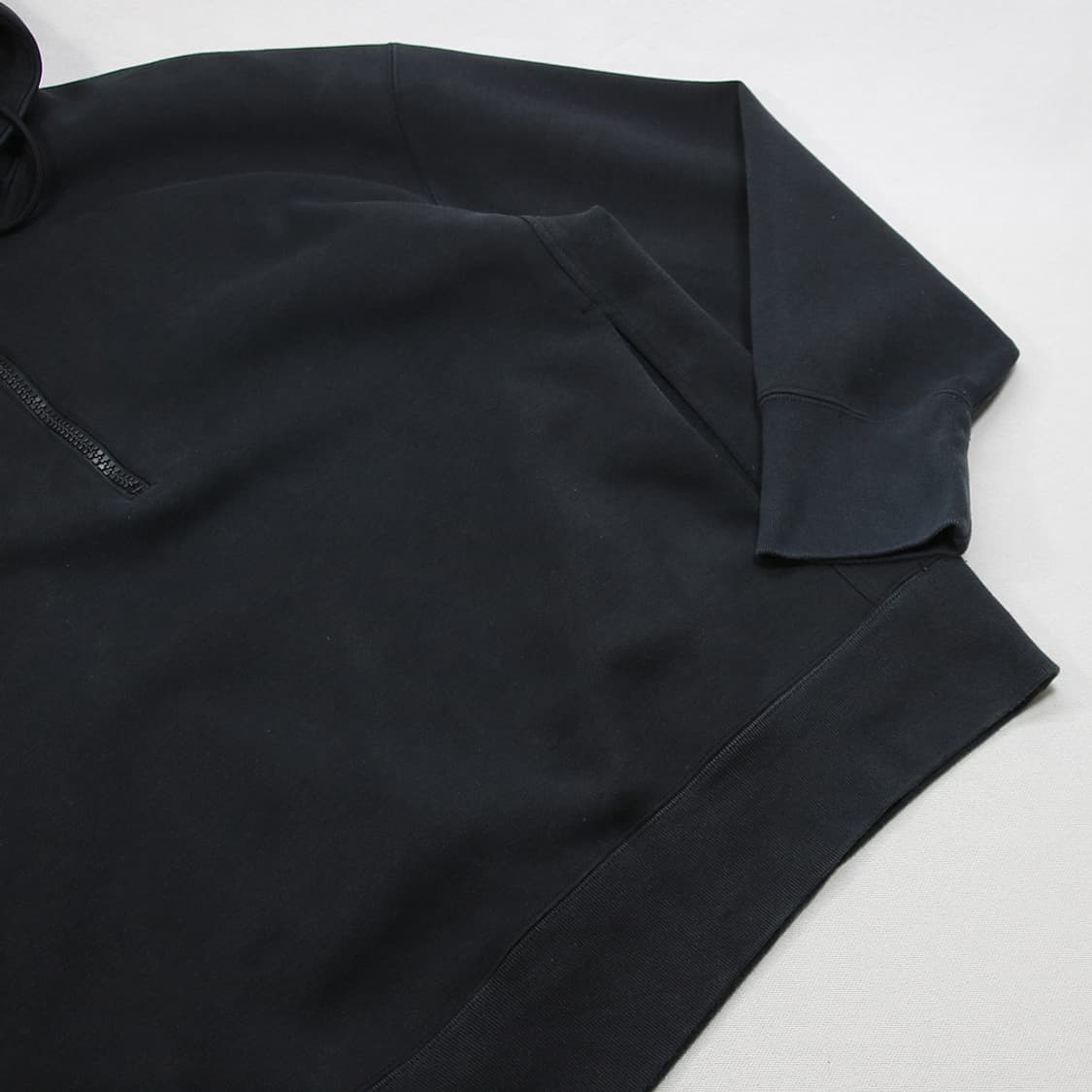 (착용컷) 유니클로 +J 집업 후드 티셔츠 (남성용 100) 상품이미지7