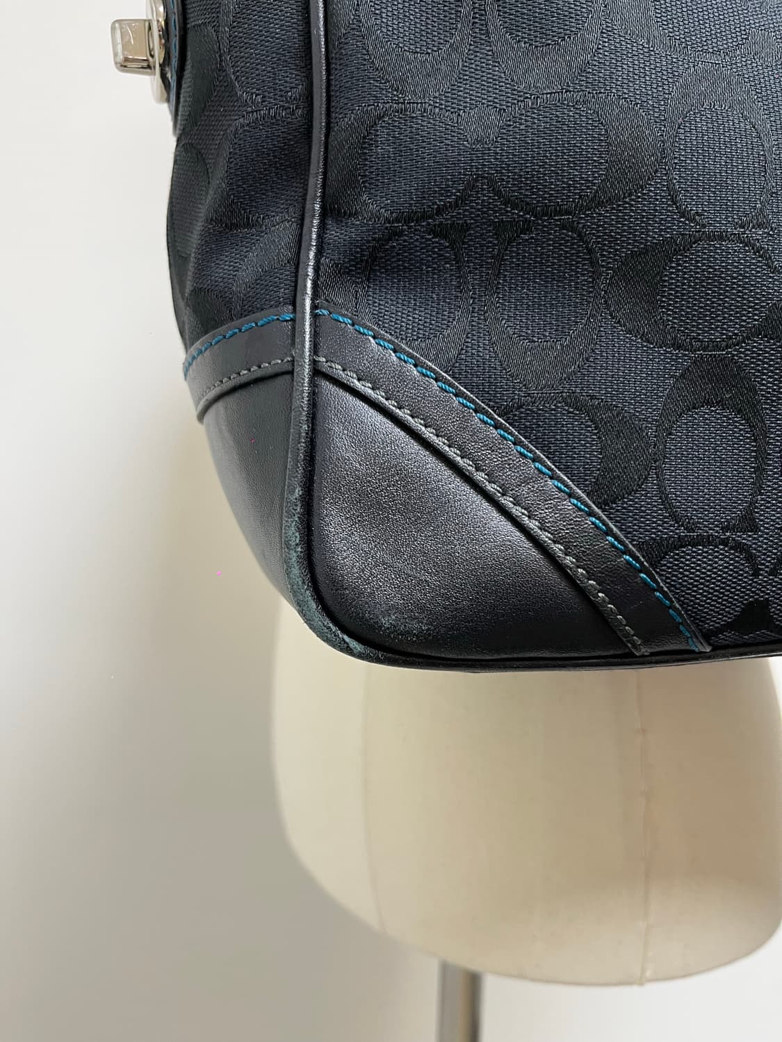 📦 Coach baby blue stitch Shoulder Bag 상품이미지7