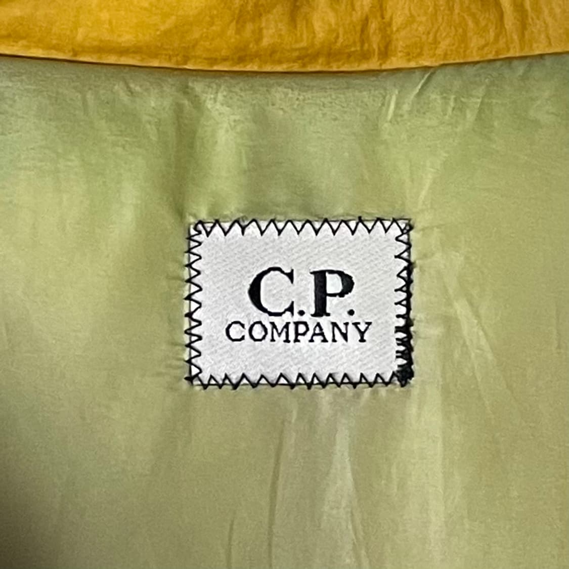 CP컴퍼니 나일론 고글 조끼패딩 (on.626)   상품이미지7