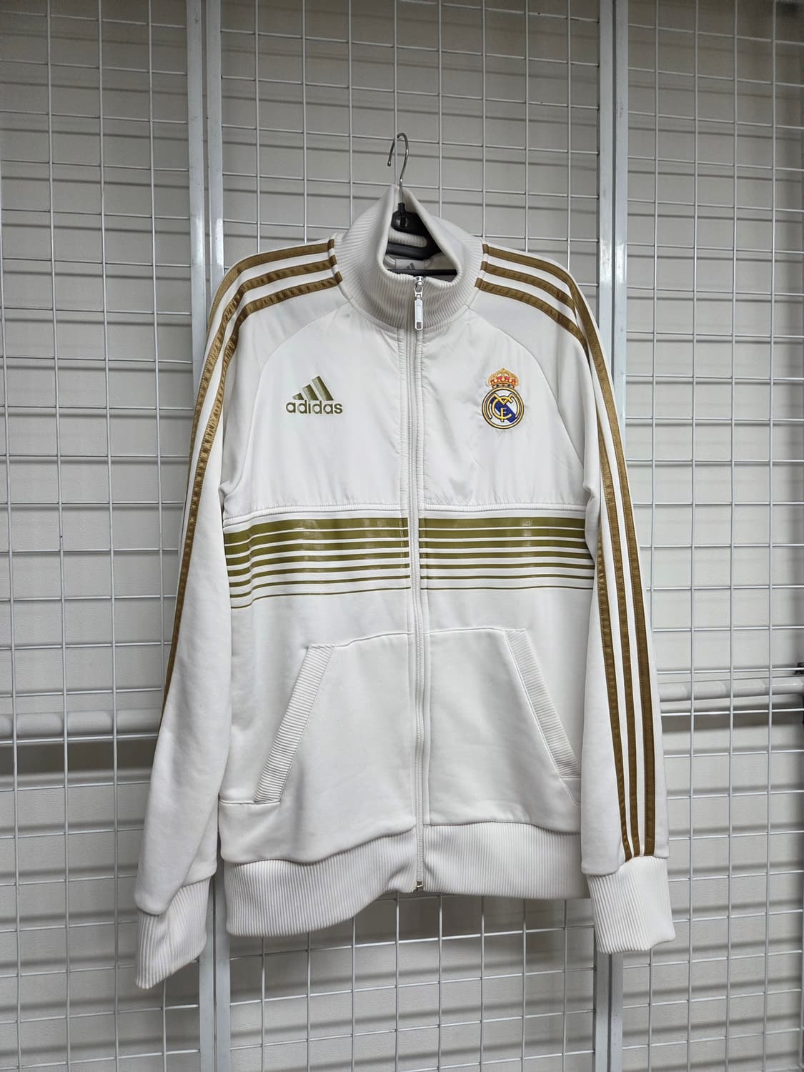 아디다스 레알마드리드 유니폼져지(2월까지 세일) 상품이미지3