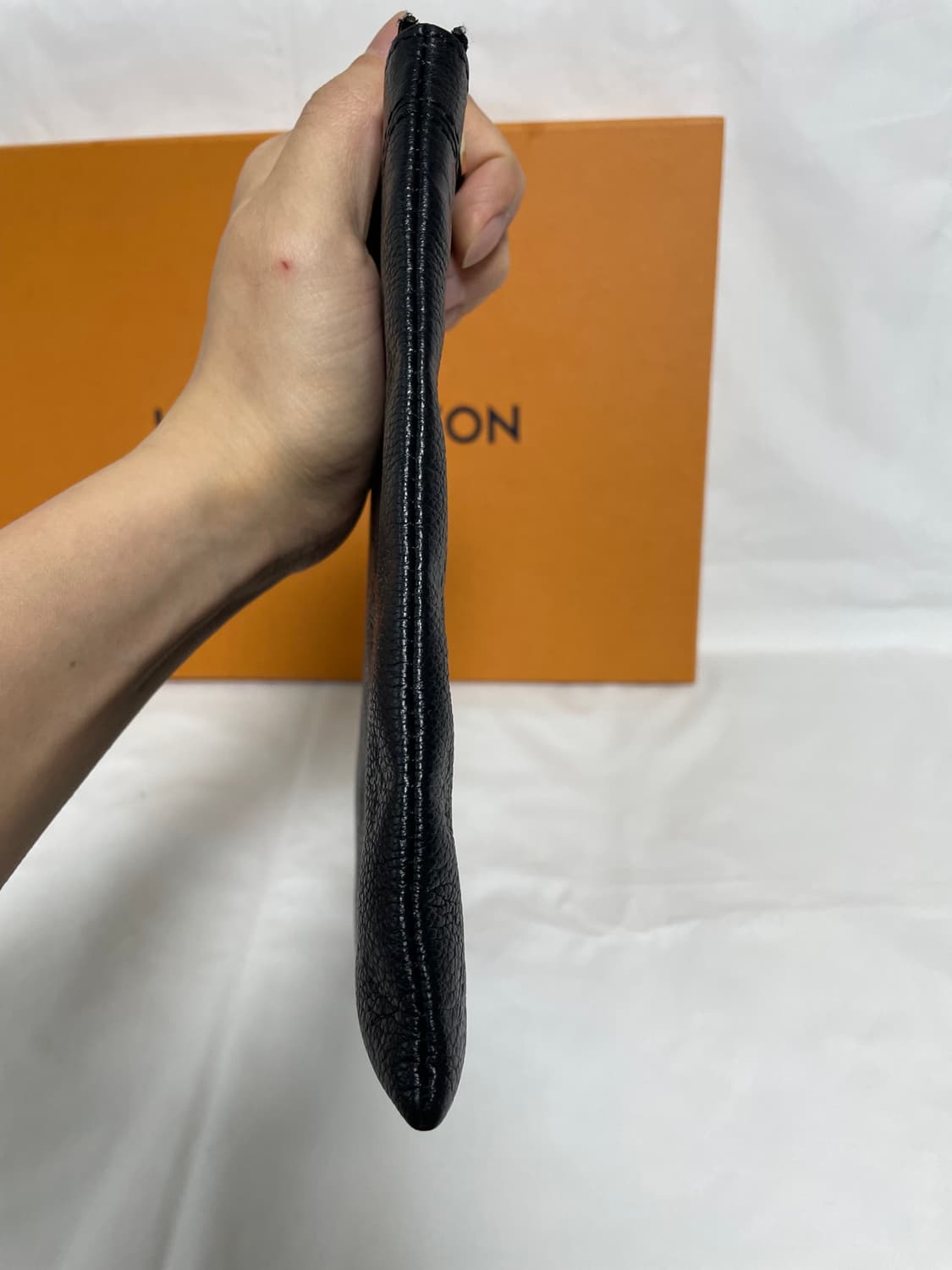 루이비통 앙프렝뜨 클러치 상품이미지5