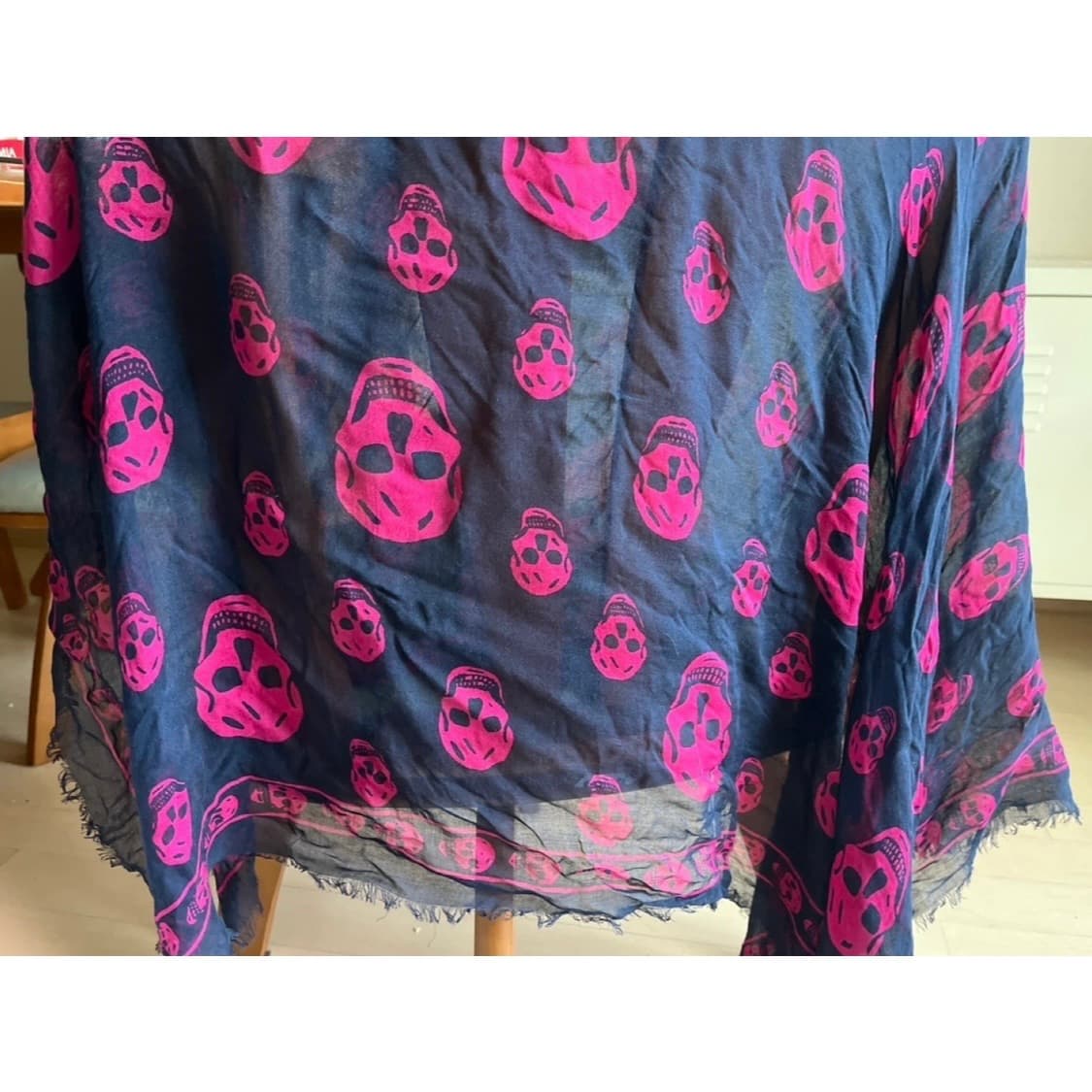 Alexander Mcqueen black pink scarf 상품이미지2