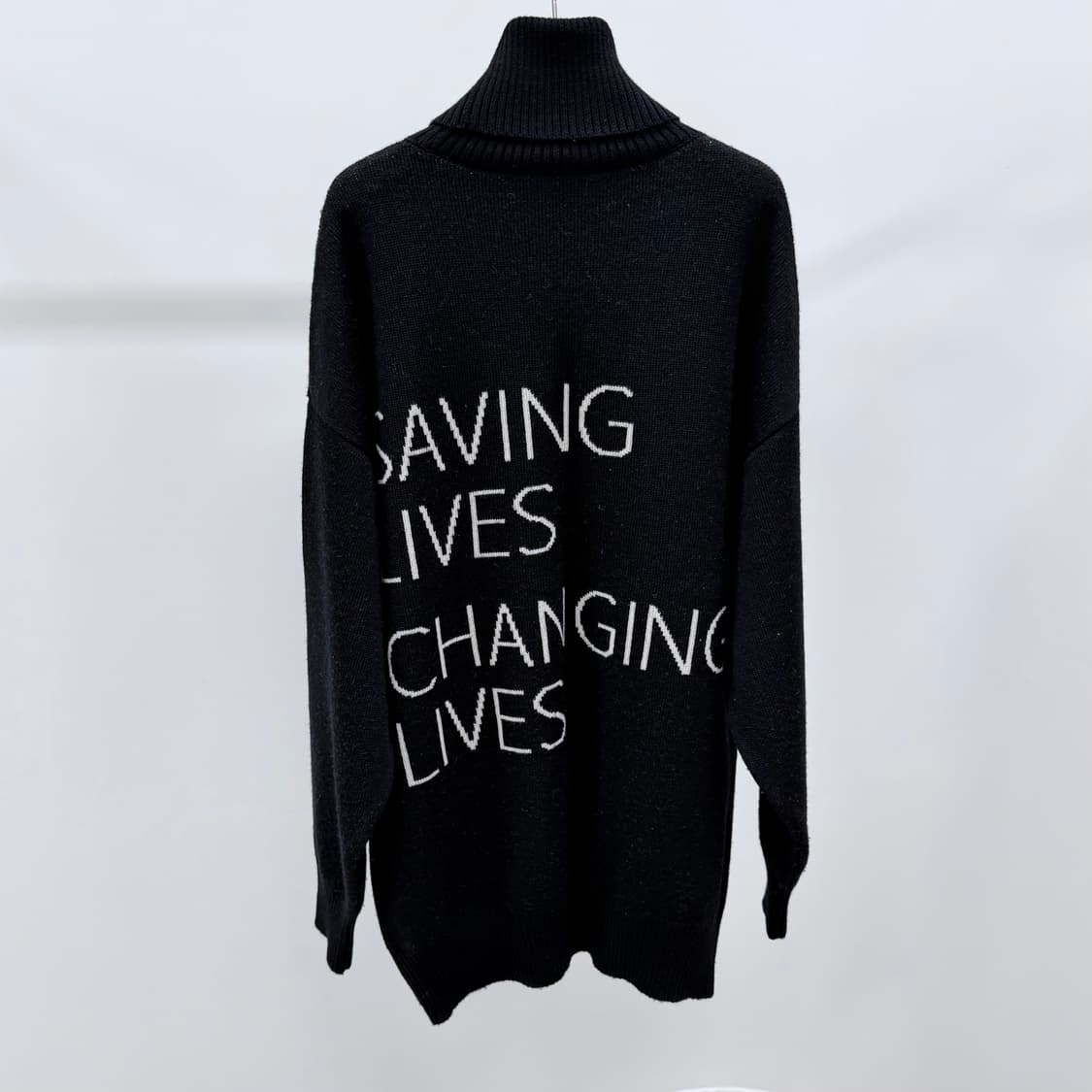 [S급/M] 발렌시아가 wfp 목폴라 니트 오버핏 블랙 상품이미지4