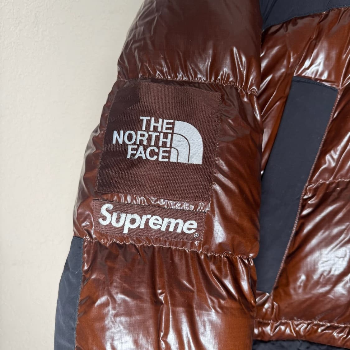 슈프림 x 노스페이스 마운틴 발토로 다운 푸퍼 패딩 자켓 브라운 상품이미지2