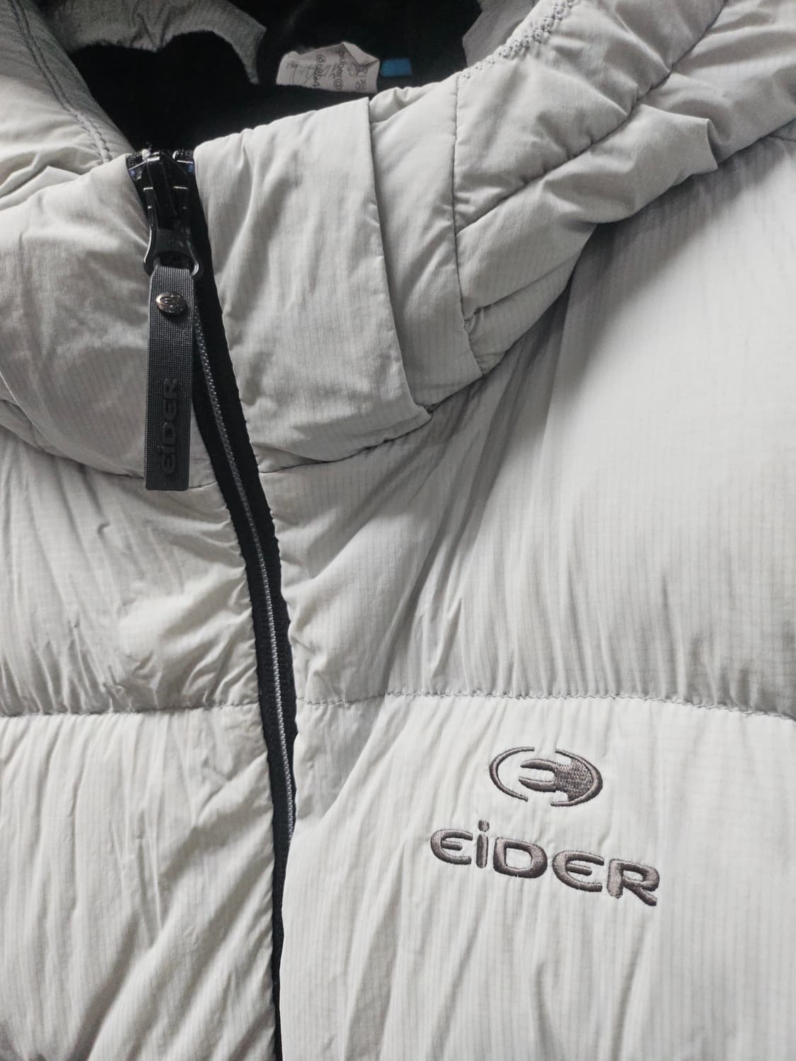 아이더 후드 패딩 점퍼 라이트그레이 상품이미지3