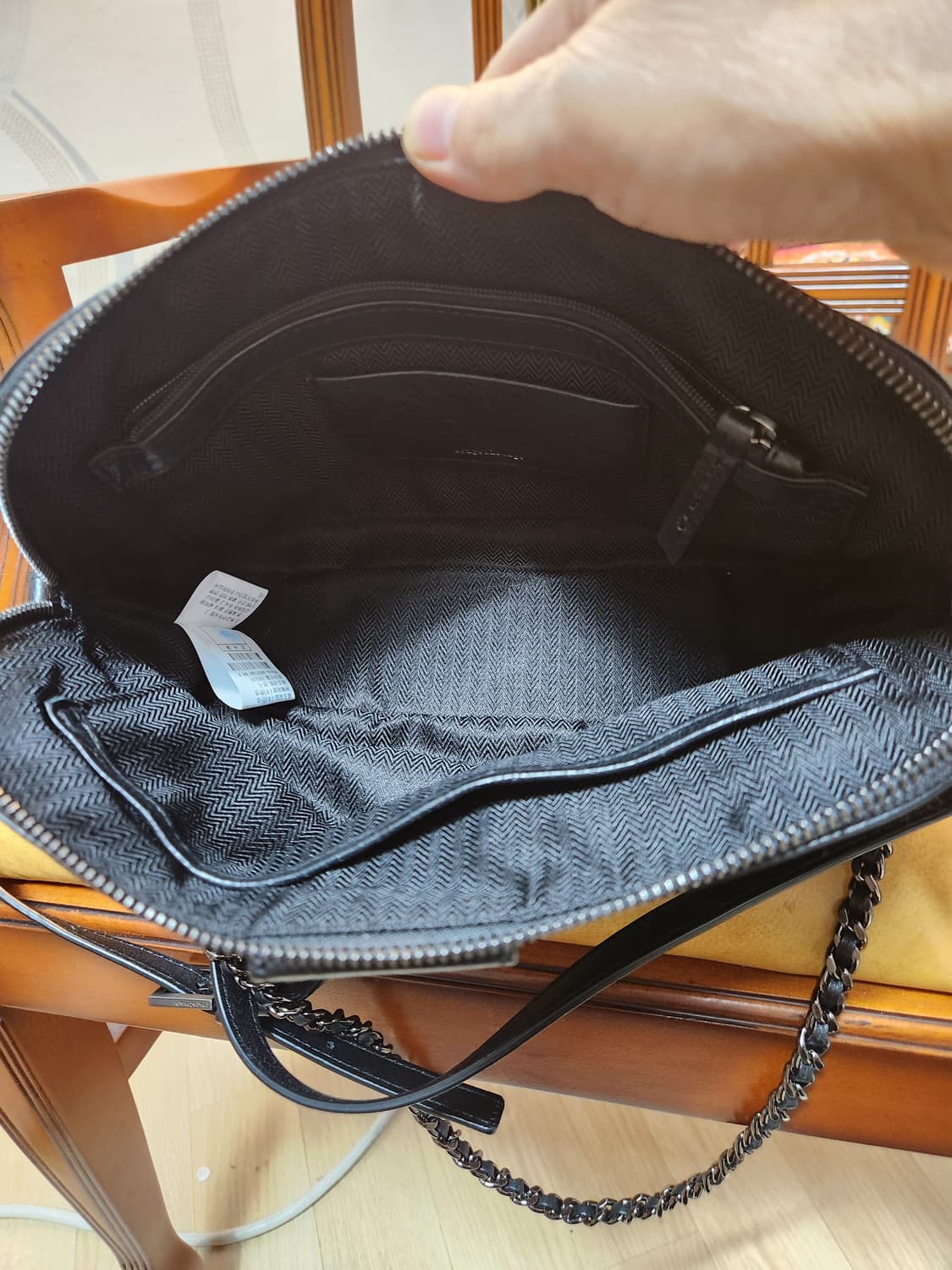 한섬루즈앤운지 블랙 체인 숄더백 가방 상품이미지5