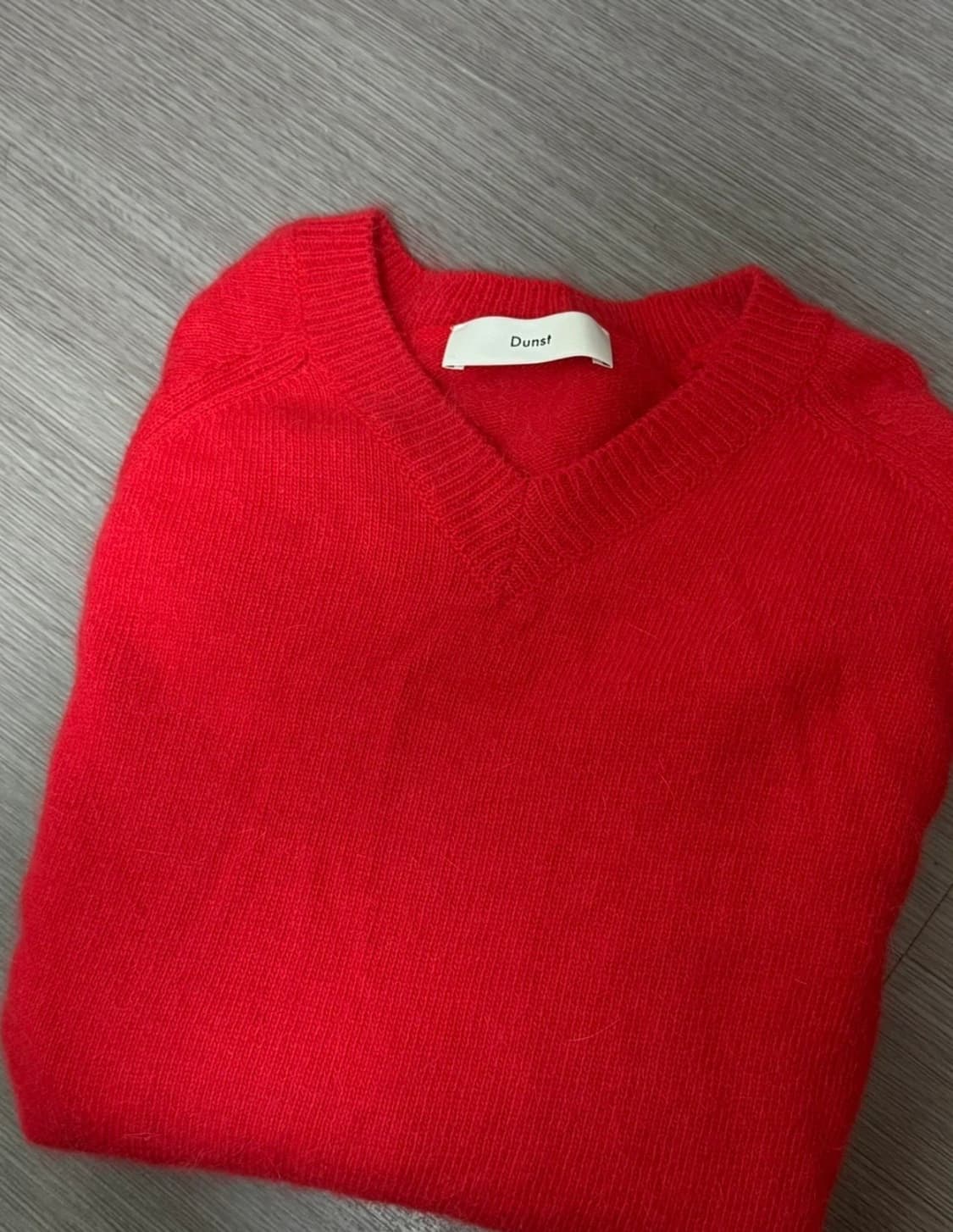 던스트 브이넥 니트 상품이미지2