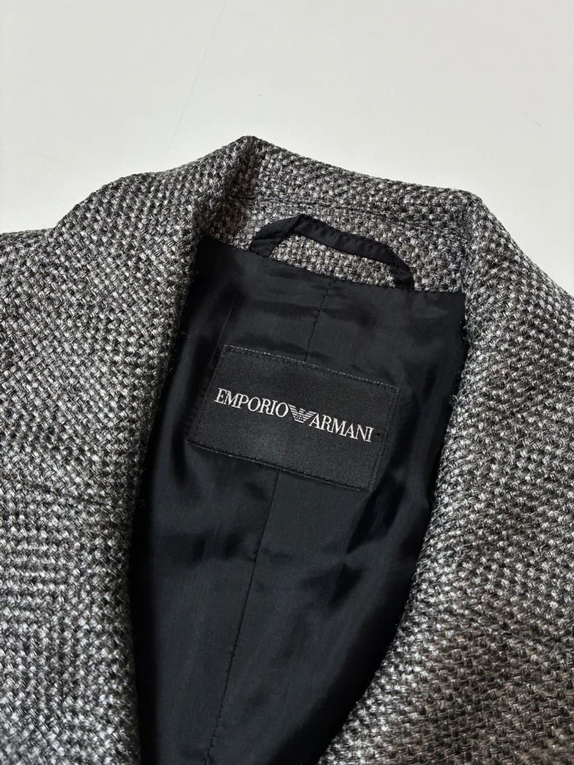 엠포리오 아르마니 퍼프 크롭 블레이저 자켓 PN8638 상품이미지3