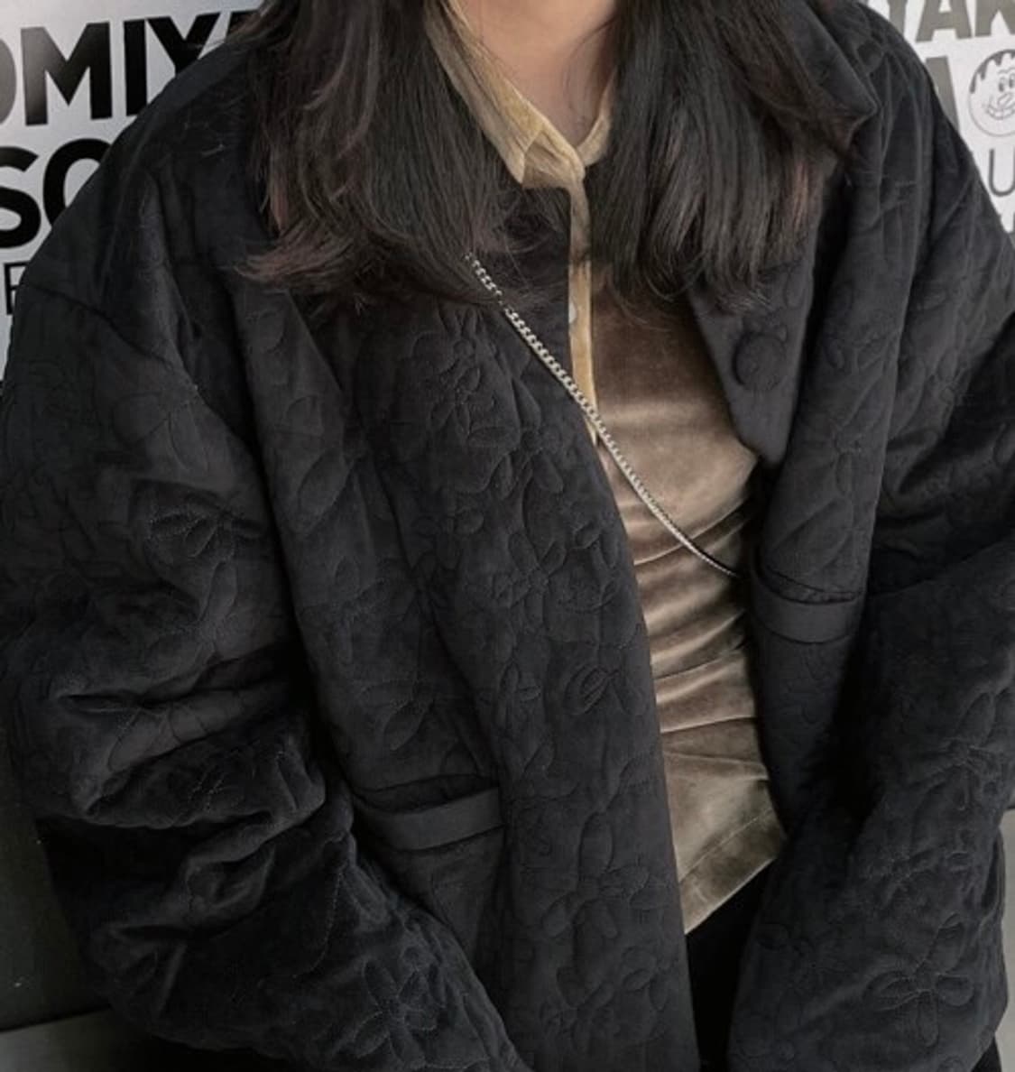 아모멘토 FLOWER QUILTED VELVET JACKET 상품이미지5