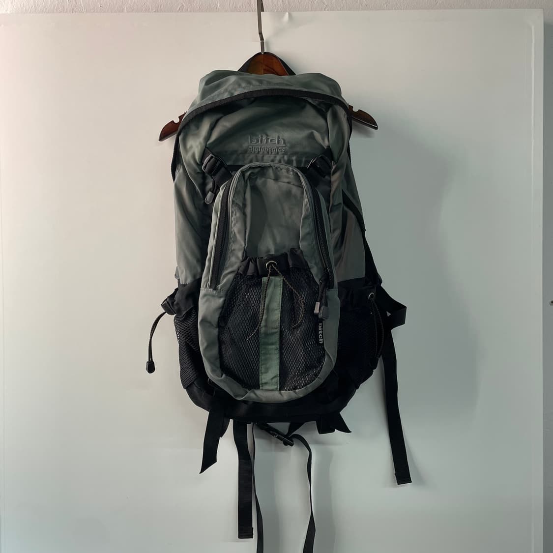 90s 비치 스케이트보드 백팩 상품이미지1