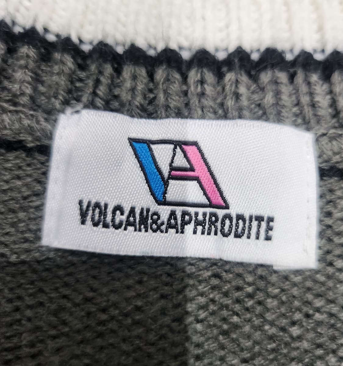 볼칸&아프로디테  곰돌이 자수 니트 베스트 F (66반까지) 상품이미지3