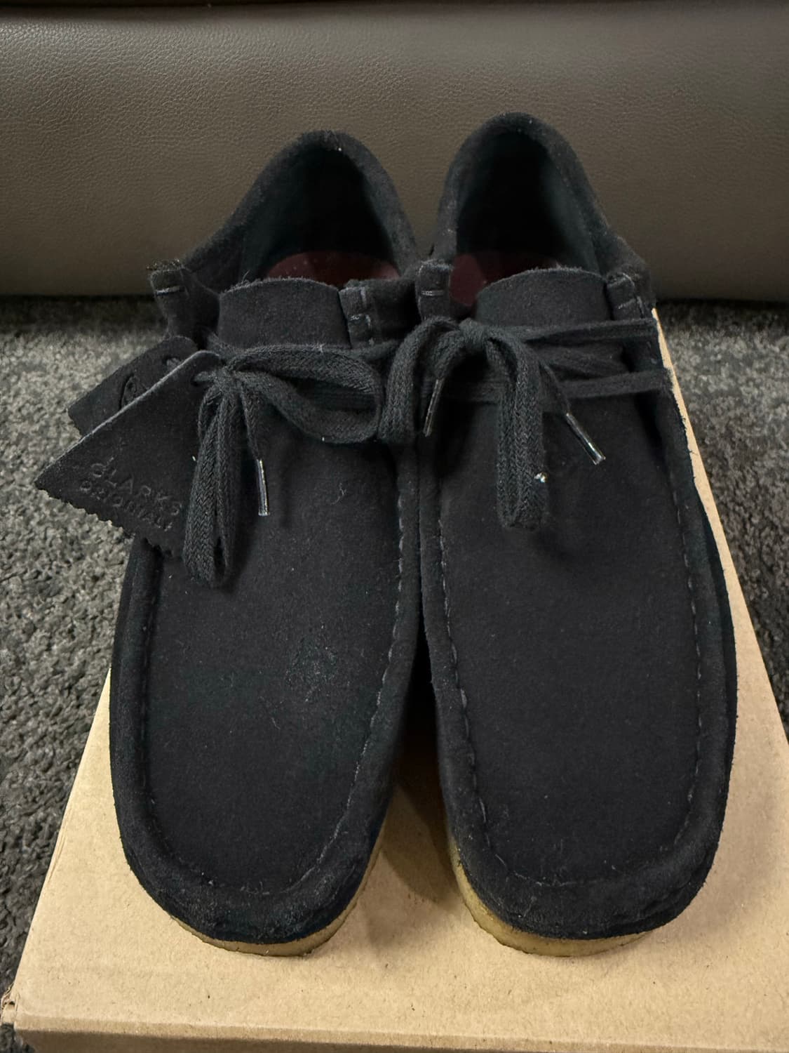 (US9) OVO x 클락스 왈라비 블랙 상품이미지3