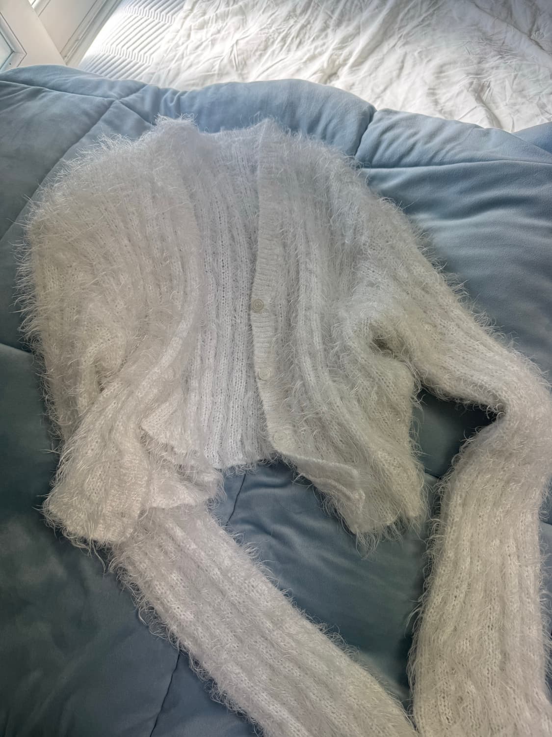 보송 헤어리 화이트 가디건 🤍 상품이미지4