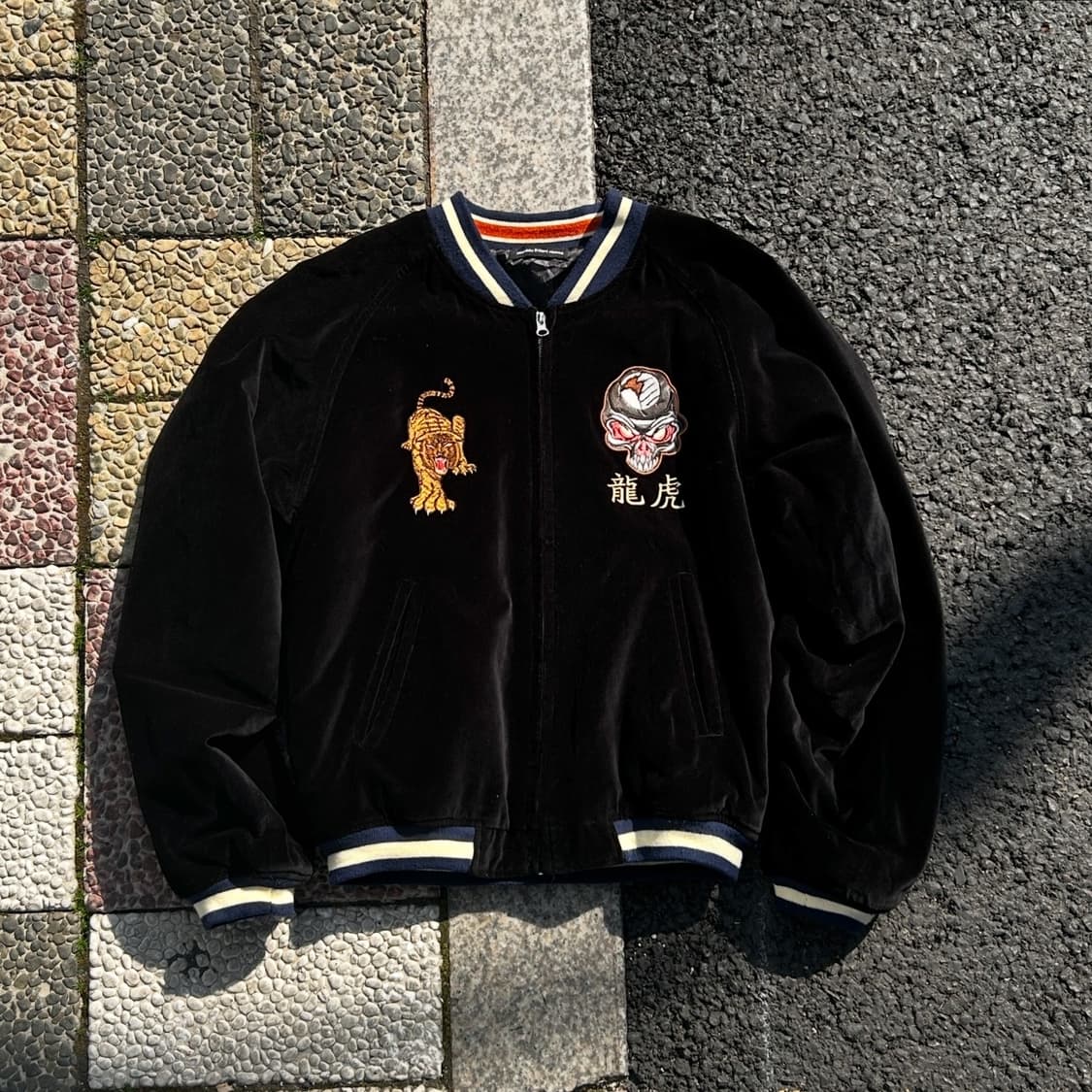 Nouveau Brillant Homme 벨벳 수베니어 자켓 상품이미지1